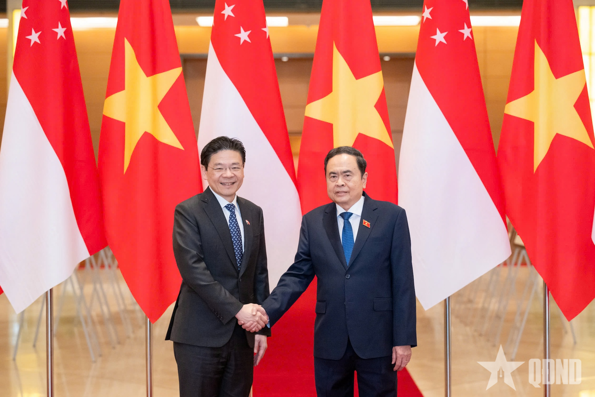 Chủ tịch Quốc hội Trần Thanh Mẫn hội kiến Thủ tướng Singapore Lawrence Wong